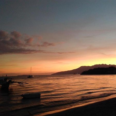 Mango'S Beachfront Resort Olongapo Zewnętrze zdjęcie