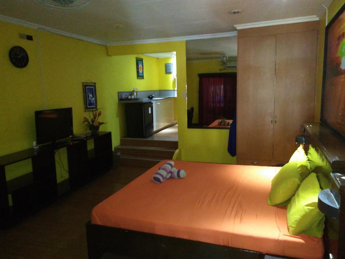 Mango'S Beachfront Resort Olongapo Zewnętrze zdjęcie