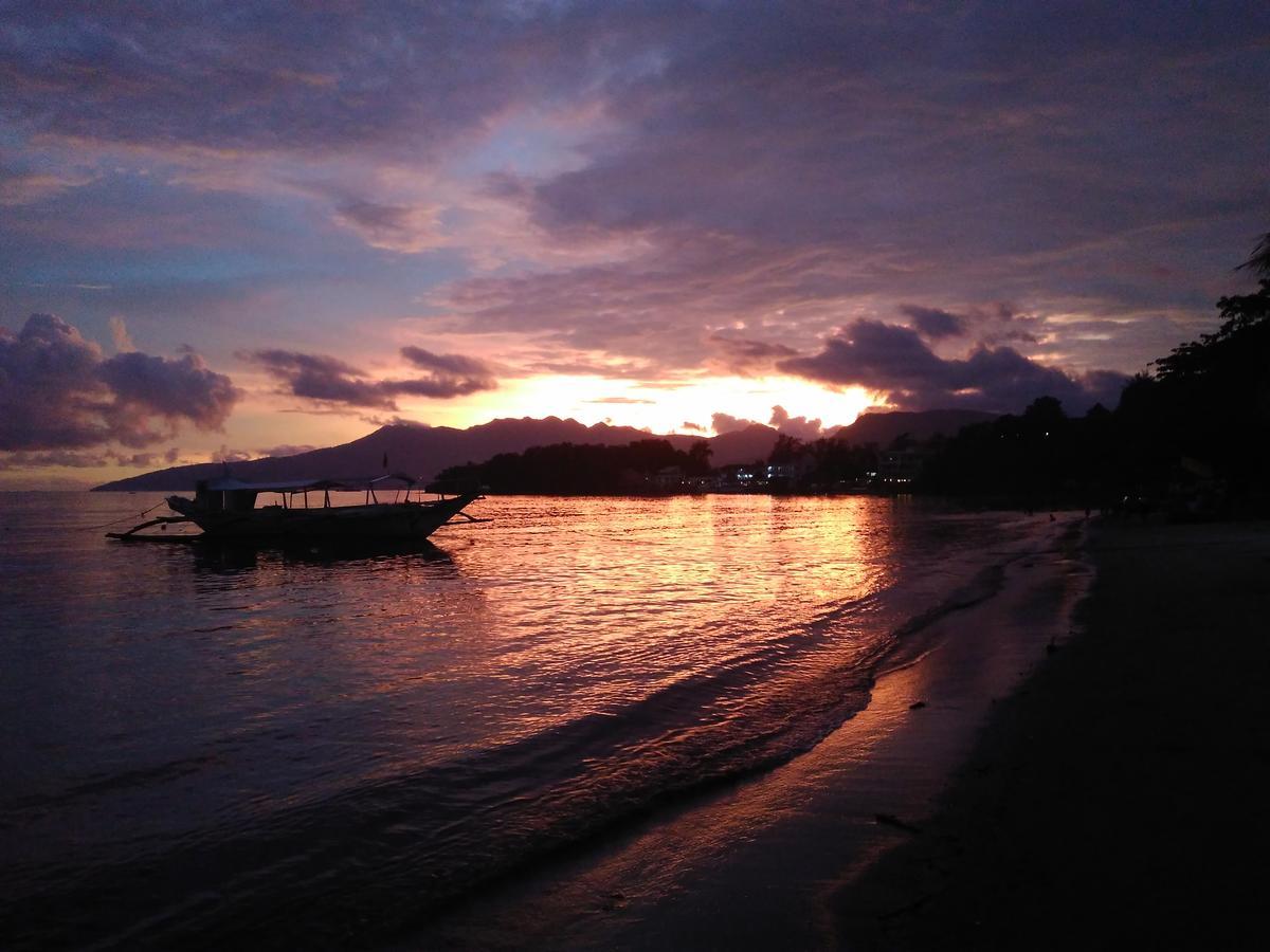 Mango'S Beachfront Resort Olongapo Zewnętrze zdjęcie
