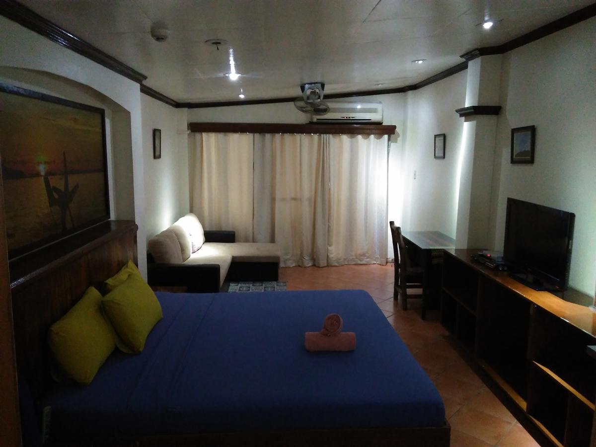 Mango'S Beachfront Resort Olongapo Zewnętrze zdjęcie