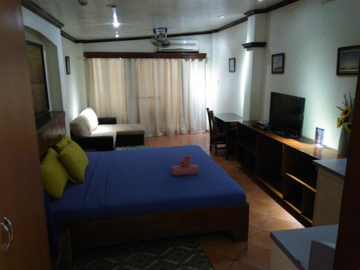 Mango'S Beachfront Resort Olongapo Zewnętrze zdjęcie