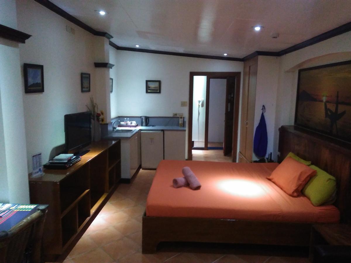 Mango'S Beachfront Resort Olongapo Zewnętrze zdjęcie