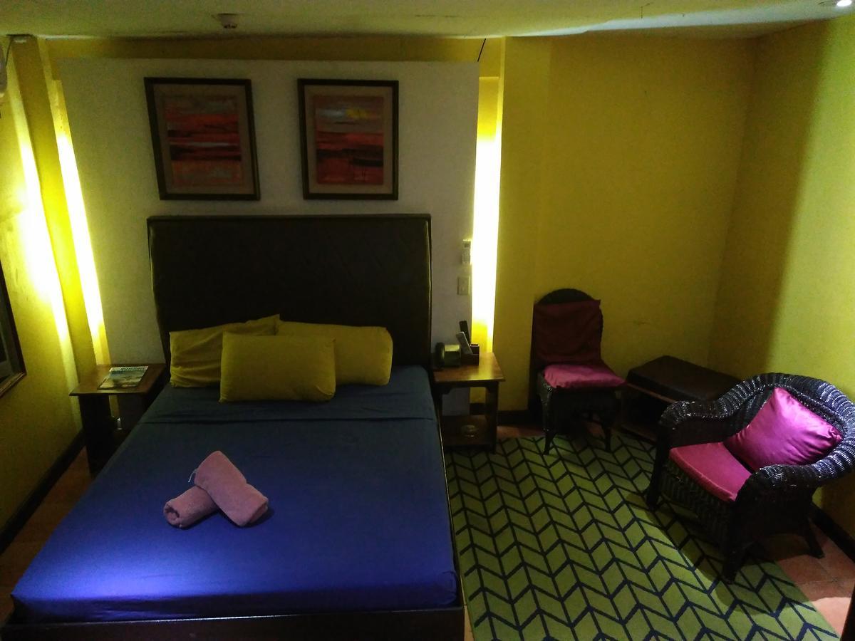 Mango'S Beachfront Resort Olongapo Pokój zdjęcie